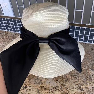 Sun Hat w Black Bow